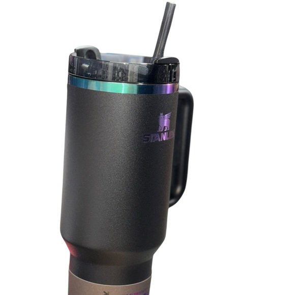 Stanley 40 oz. Quencher H2.0 FlowState Tumbler - Picture 4 of 5